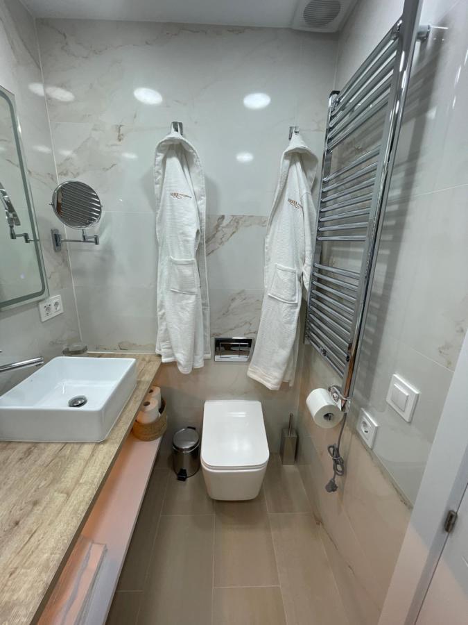 Suara Apartamentos 3 Madrid Exteriör bild