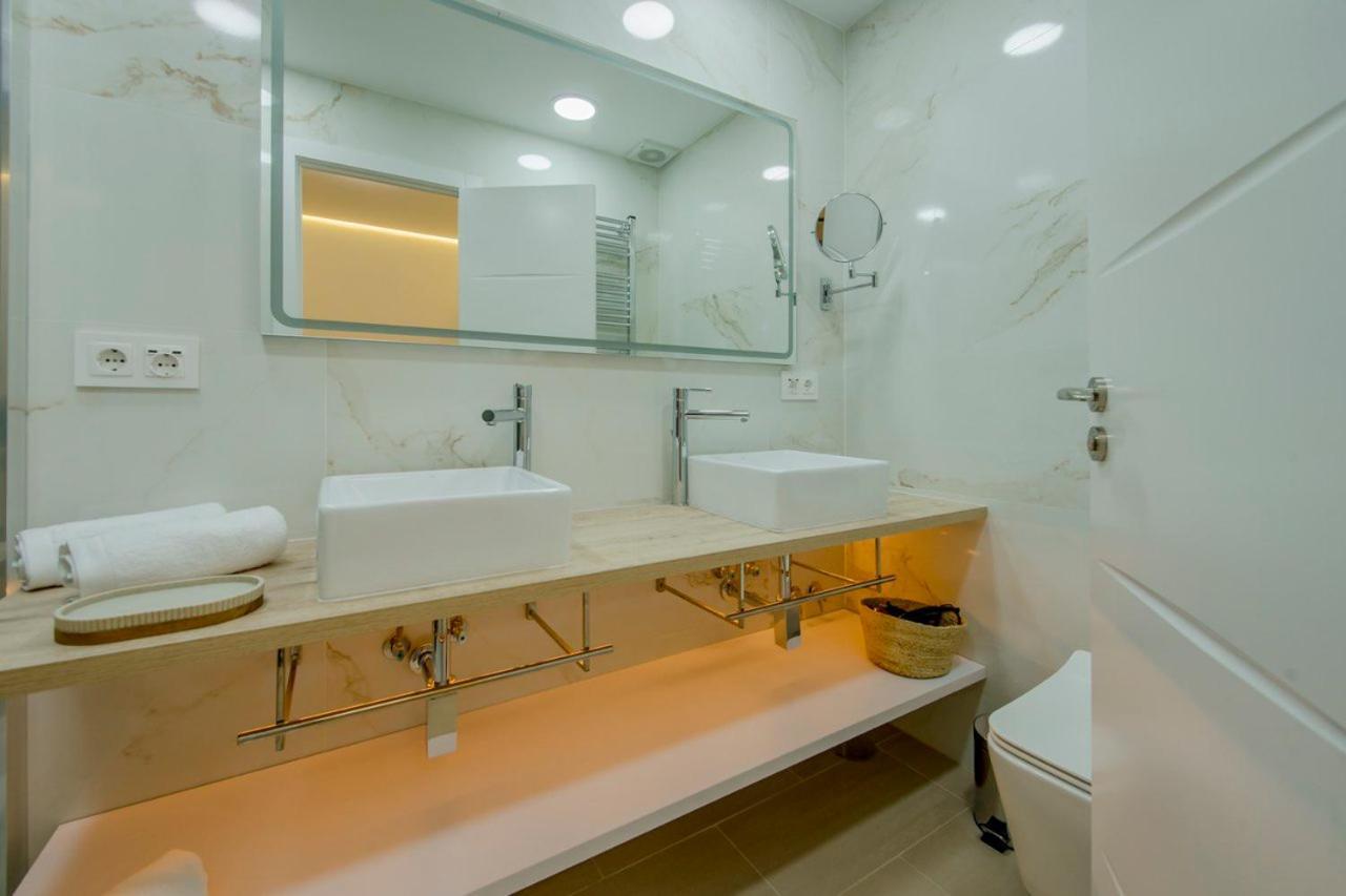 Suara Apartamentos 3 Madrid Exteriör bild